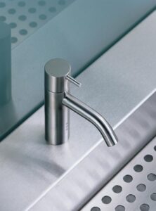 HV1E2 elektronisk tvättställsblandare